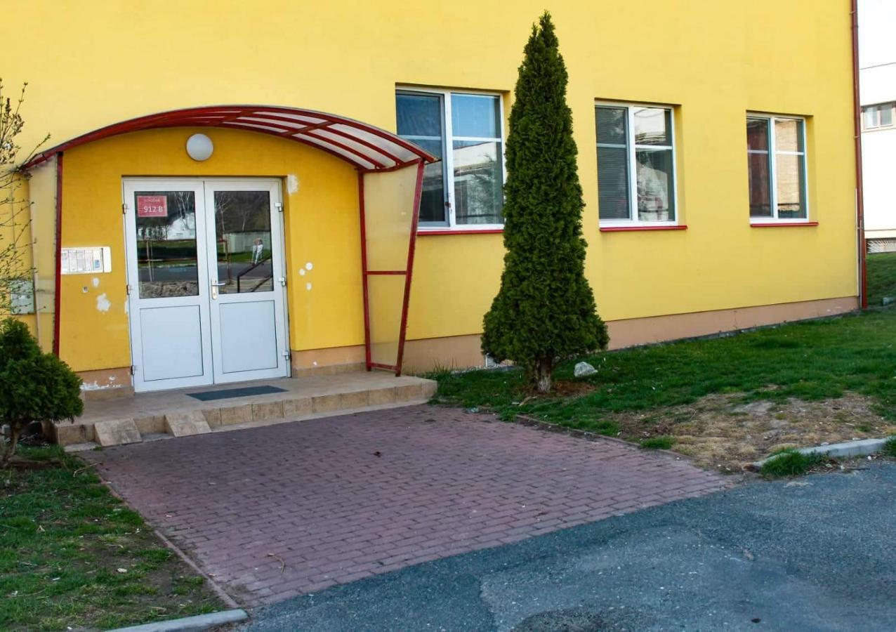 Apartman Topolova 912B Milovice  Exteriör bild